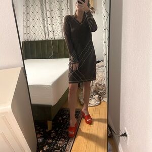 Elegant Brown V-Neck Dress